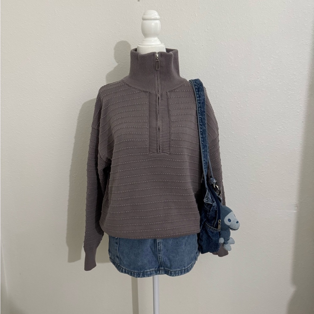 Light brown quarter zip up